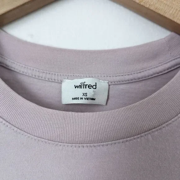 Wilfred Aritzia lavender muted light purple short sleeve cropped baby tee tshirt - Picture 2 of 3